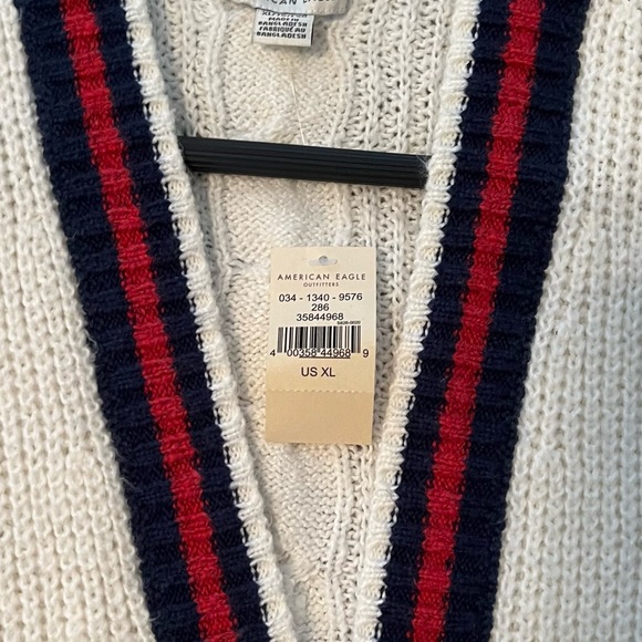 American Eagle Cardigan - Picture 2 of 3